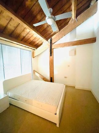 27, Warehouse W, Royal Victoria Docks, Custom House photo 4