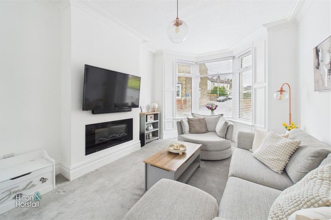 34, Park Avenue, Barnoldswick photo 2