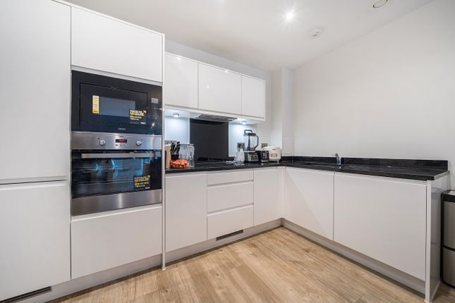 Flat 203, Dillon House, 5, Bowen Drive, London photo 2