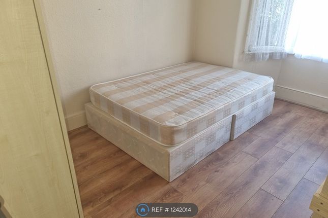 Room to rent in South Birkbeck Road, London