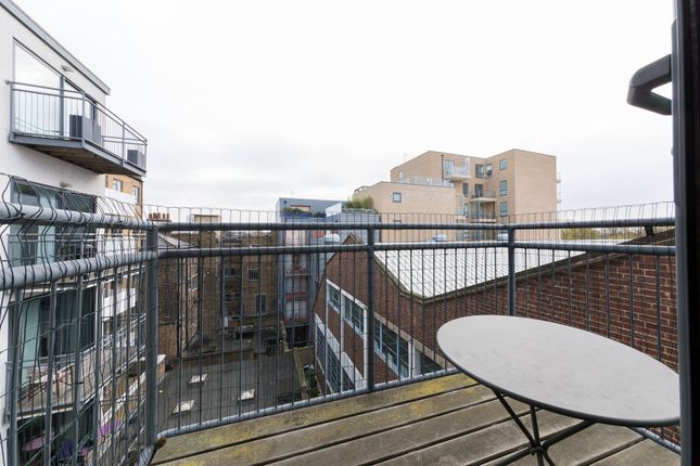Flat to rent in Lavender House, 1B Ratcliffe Cross Street, Limehouse, London
