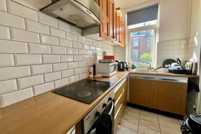 Room 4, 7, Barras Place, LEEDS photo 3