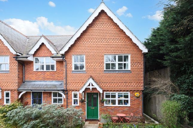 3-bed house on 8, Hadley Place, Surrey, £585,000