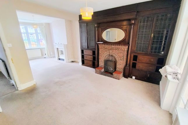 14, Hanbury Crescent, Wolverhampton photo 4