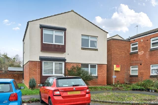 1-bed flat on 25, Runfurrow, Haddenham, £130,000