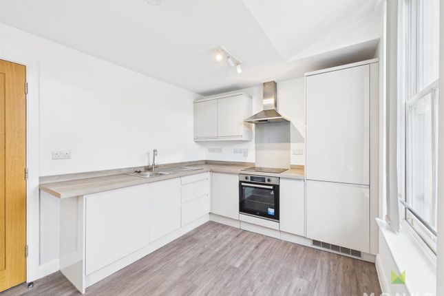 Apartment 3, 5-9 Cross Street, Oswestry photo 2