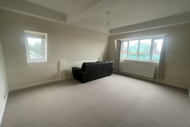 Flat 4, Pulman House, 42 High Street, Heathfield photo 3
