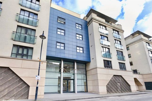 Flat to rent in Zenith Building, Colton Street, Leicester