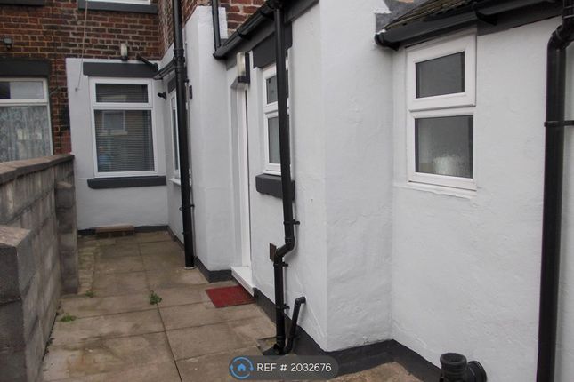 Terraced house to rent in Ashford Street, Stoke-On-Trent