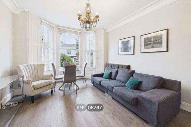 Gladstone Terrace, Brighton photo 3