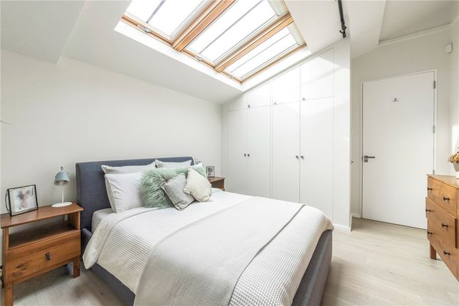 Flat 5 Althorp House, 4-6, Althorp Road, London photo 4
