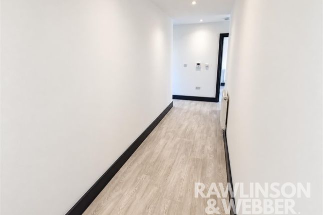 Flat 14, 1 Molesey Road, West Molesey photo 3