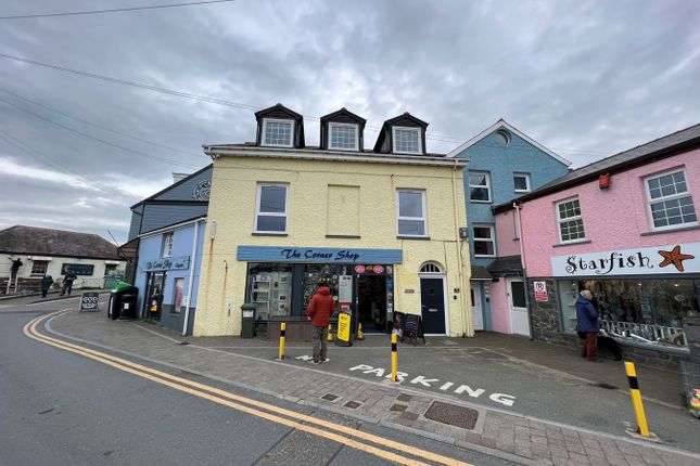Flat for sale in South John Street, New Quay