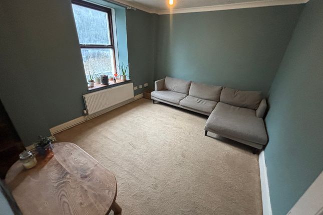 3, Gwynfryn Terrace, Llanybydder photo 2