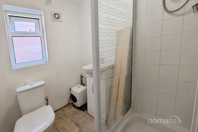 Flat 1, 93, Kings Road, Berkshire photo 3