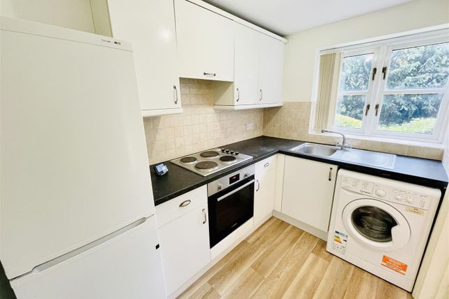 Tredwells Court, Littleworth Street photo 2