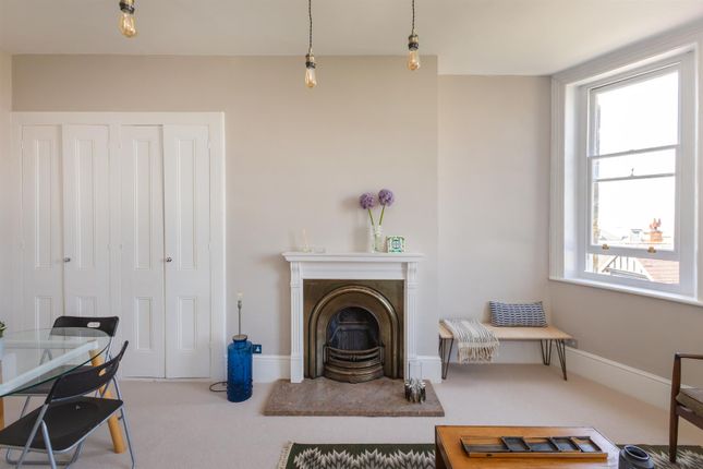 Flat 3, 2, Boscobel Road, St. Leonards-On-Sea photo 4