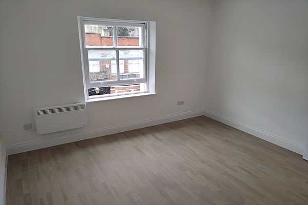 Flat to rent in The Village, Charlton