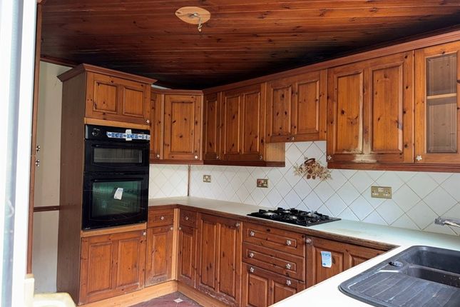 14, Wood Street, NEWPORT photo 4