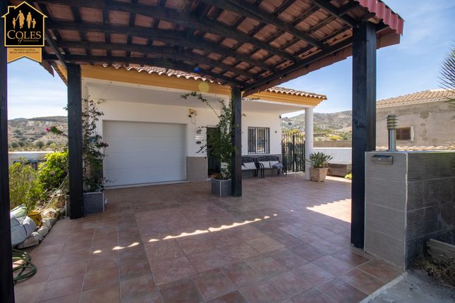 Villa for sale in Los Colarados, Arboleas, Almería, Andalusia, Spain