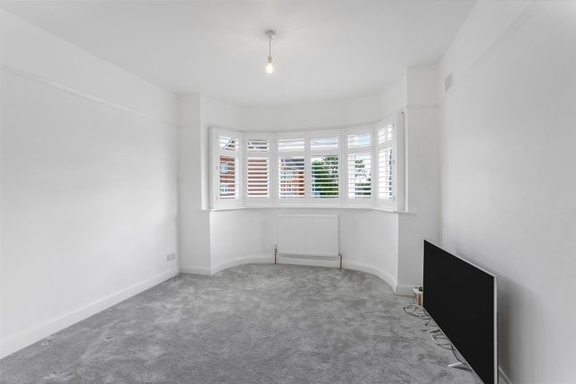 83a, Benhill Wood Road, Sutton photo 2