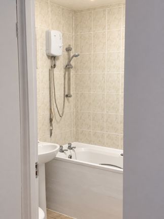 2, Gainsborough Court, Stockingstone Road, Luton photo 3