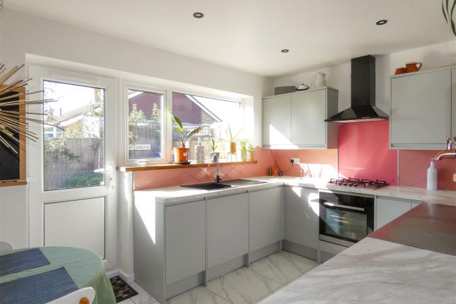 2, Ambersham Crescent, East Preston Littlehampton photo 3