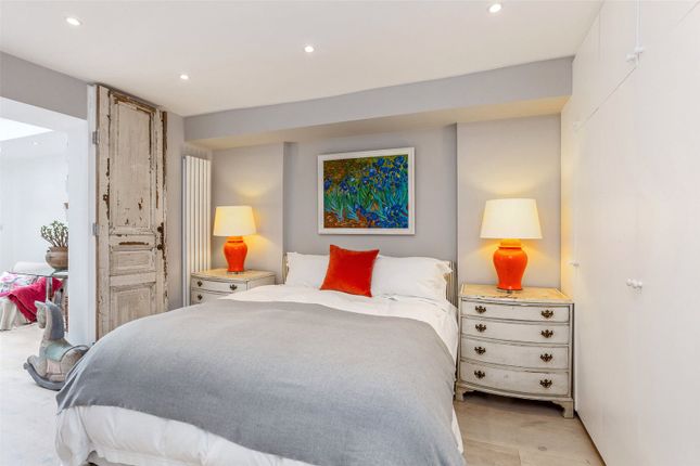 Flat for sale in Russell Road, Kensington