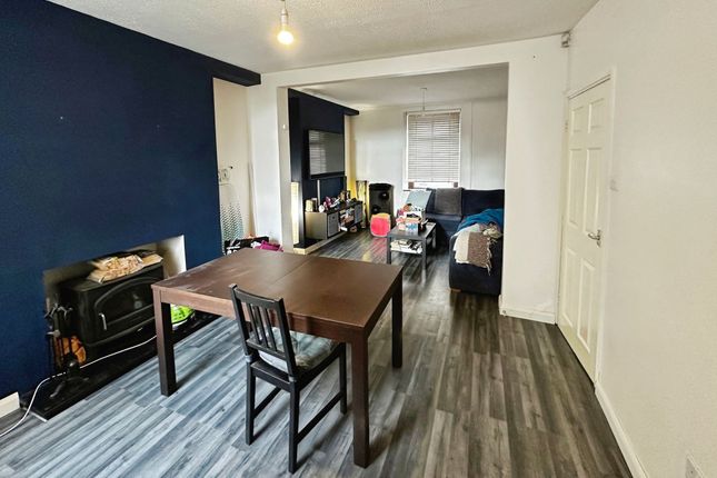 9 Jenkin Street, Bridgend photo 4