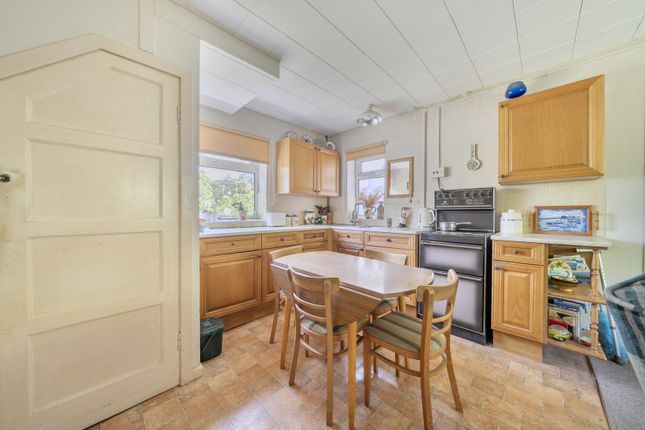3, Cowlsmead, Cheltenham photo 3