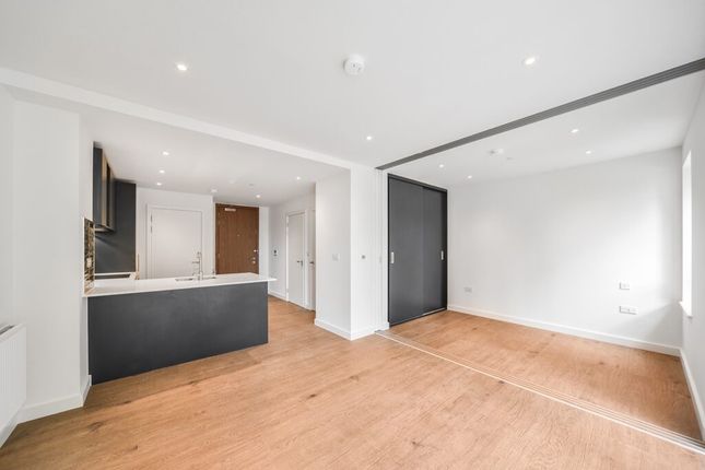 Flat 21, Braeburn Mansions, 5, Mary Neuner Road, London photo 2