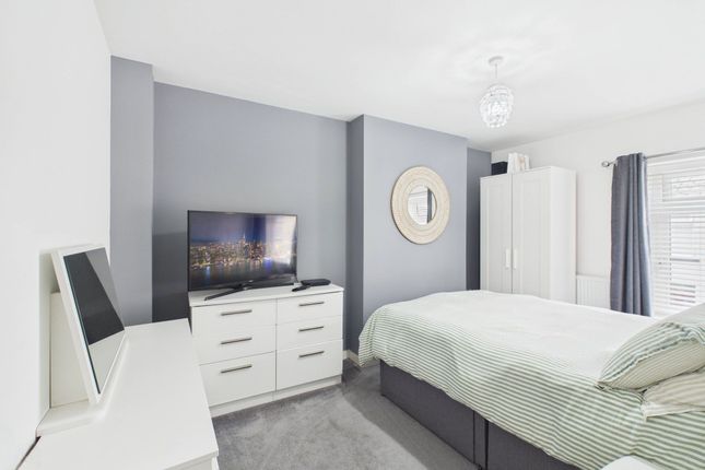 33 Curre Street, Ebbw Vale photo 4