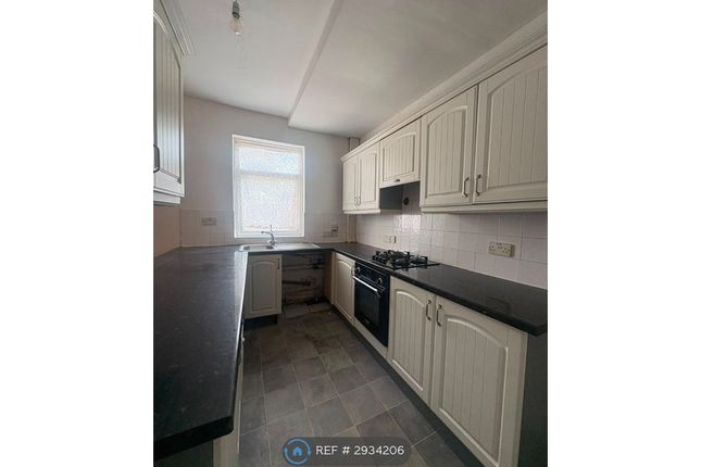 A Princes Avenue, Little Lever, Bolton photo 4