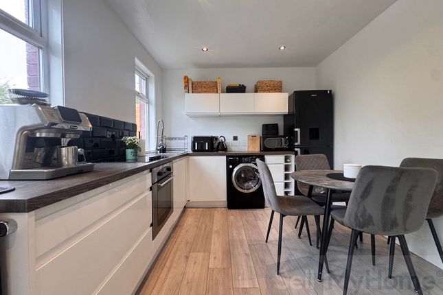 15 Blairway Avenue, Blackpool photo 4