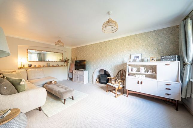 10 Chillington Gardens, Hampshire photo 3