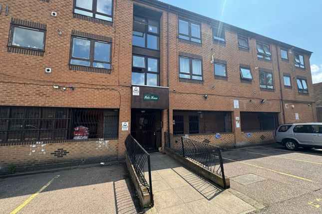Thumbnail Studio to rent in Hale House, Enfield