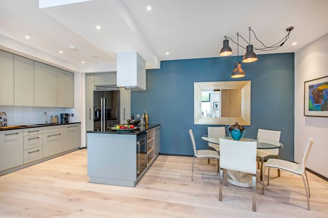 Duplex for sale in Southville, Stockwell, London