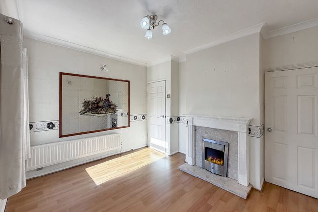 7, Hadfield Road, Stanford-le-hope photo 3