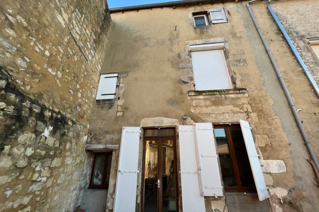 Thumbnail Property for sale in Saint-Jean-D'angely, Poitou-Charentes, 17400, France
