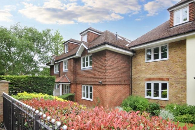 Flat for sale in Guildford Road, Great Bookham