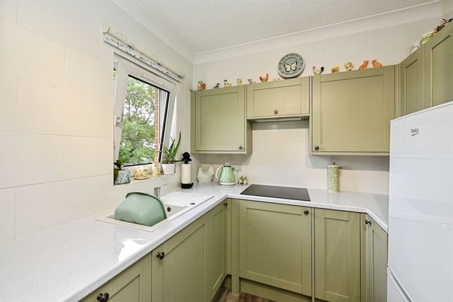 55, Lyndhurst Court, Hunstanton photo 2