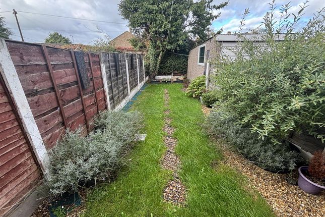15, Benbecula Way, Manchester photo 5