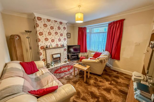 57, Rockfield Road, Buxton photo 2