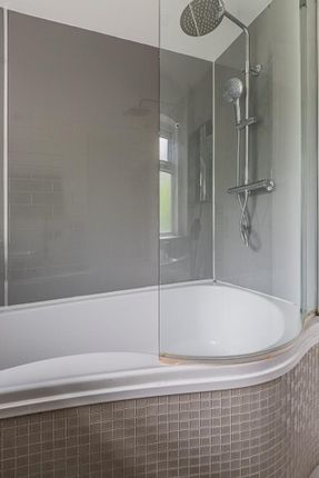 Heol Llanishen Fach 42H-14.Jpg