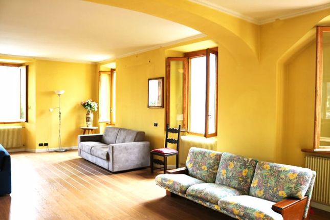 Apartment for sale in Piazza Gibuti, 10, 22010 Moltrasio Co, Italy