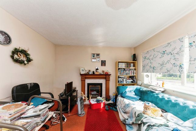 Flat for sale in Queens Road, Hull
