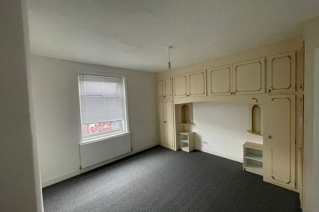 403, Queensway, Rochdale photo 2