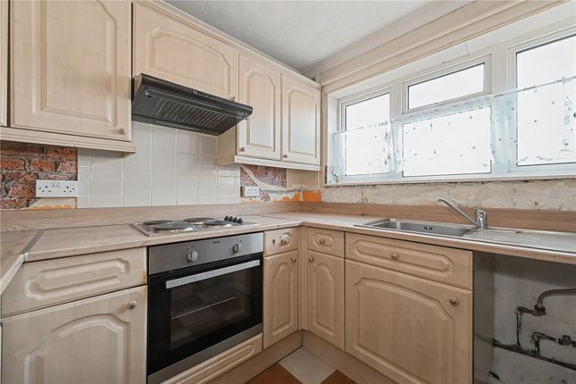 5, Bayley Court, Wokingham photo 3