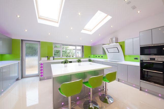 6 Bedroom House in NG7 2JE