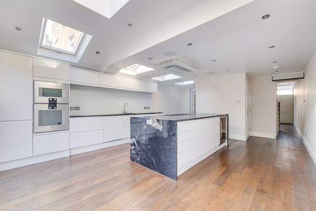 Terraced house to rent in Delaford Street, Fulham, London